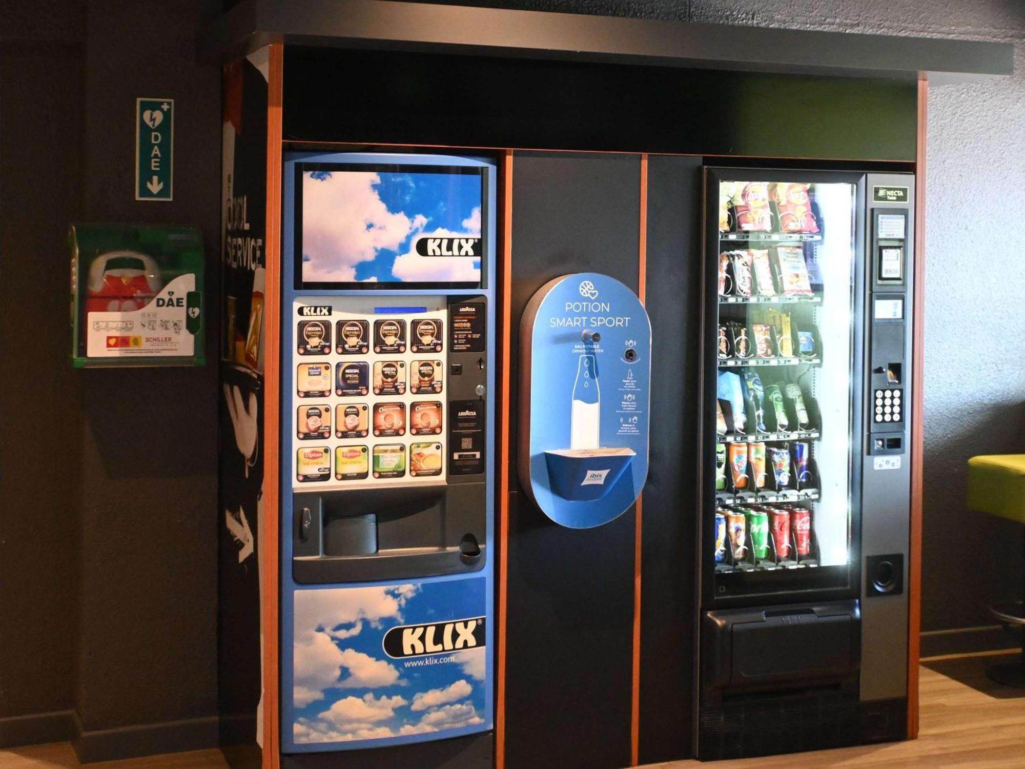 Hotel Ibis Budget Laval Bonchamp Les Laval Exteriér fotografie