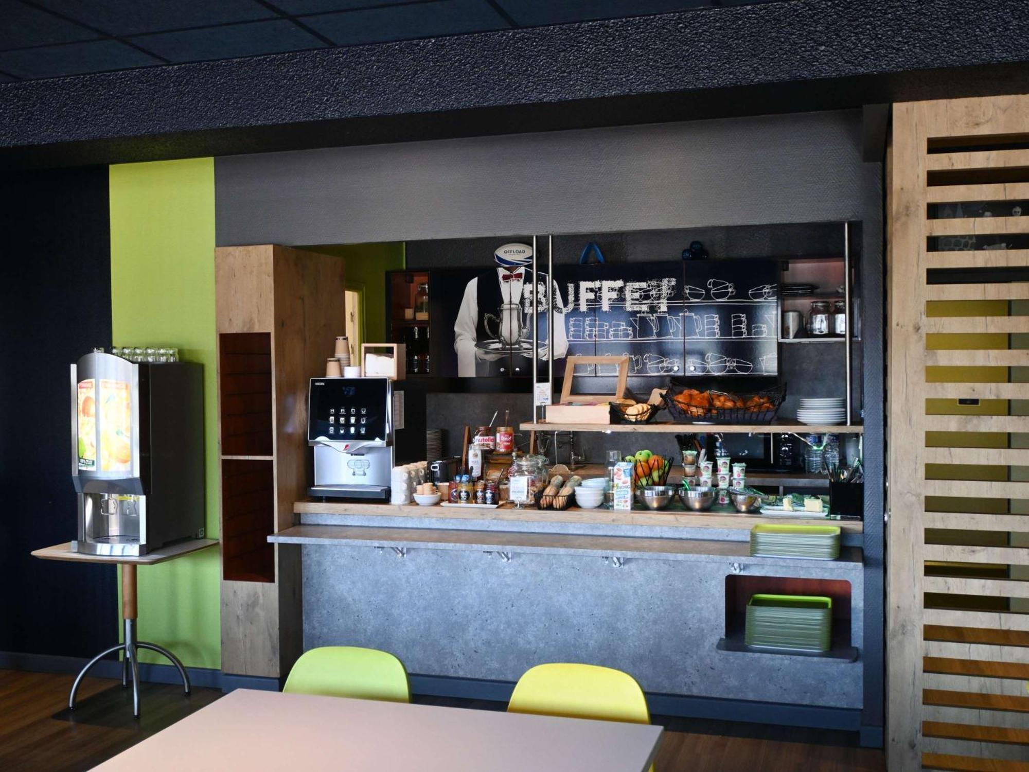 Hotel Ibis Budget Laval Bonchamp Les Laval Exteriér fotografie