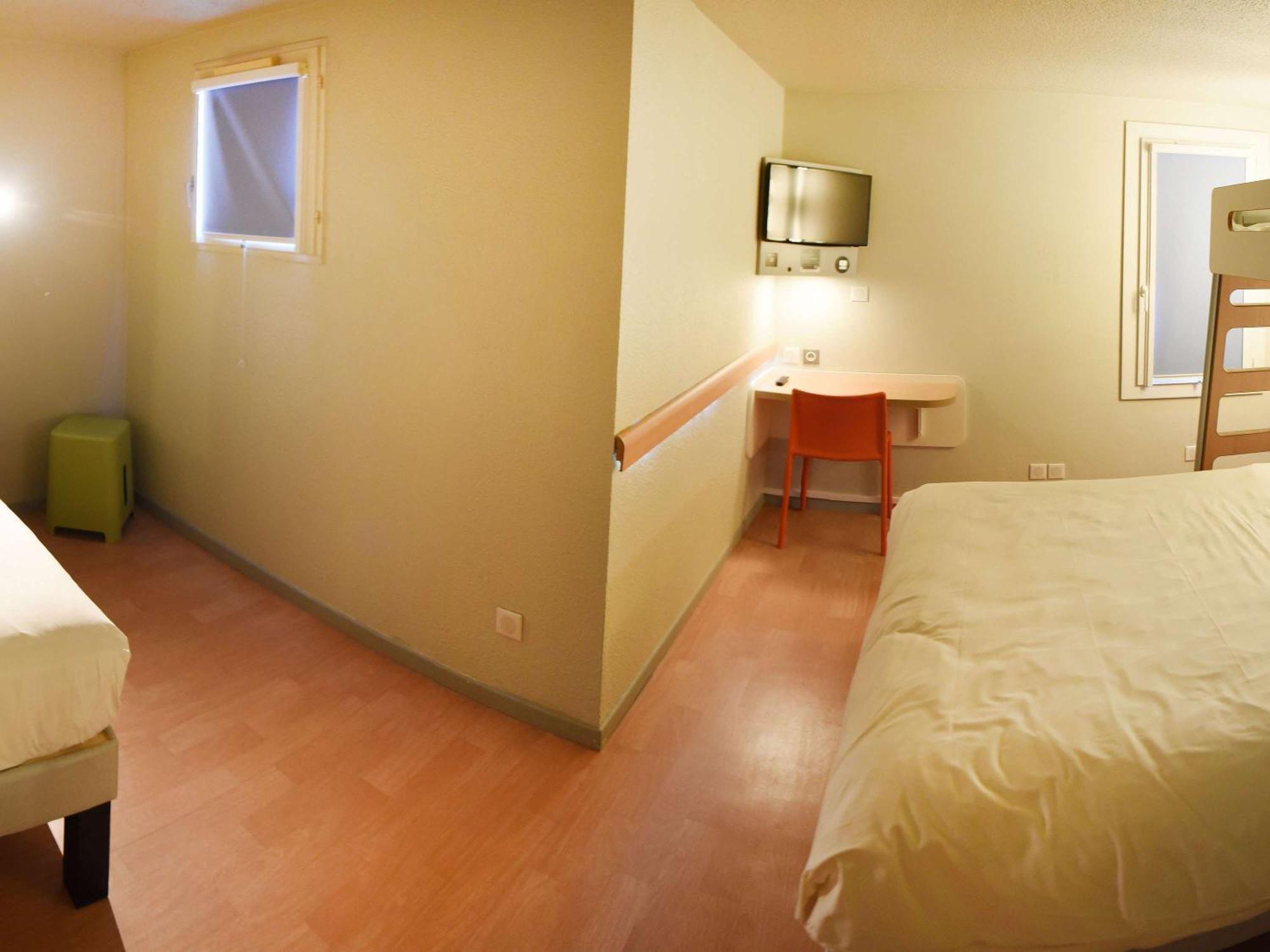 Hotel Ibis Budget Laval Bonchamp Les Laval Exteriér fotografie
