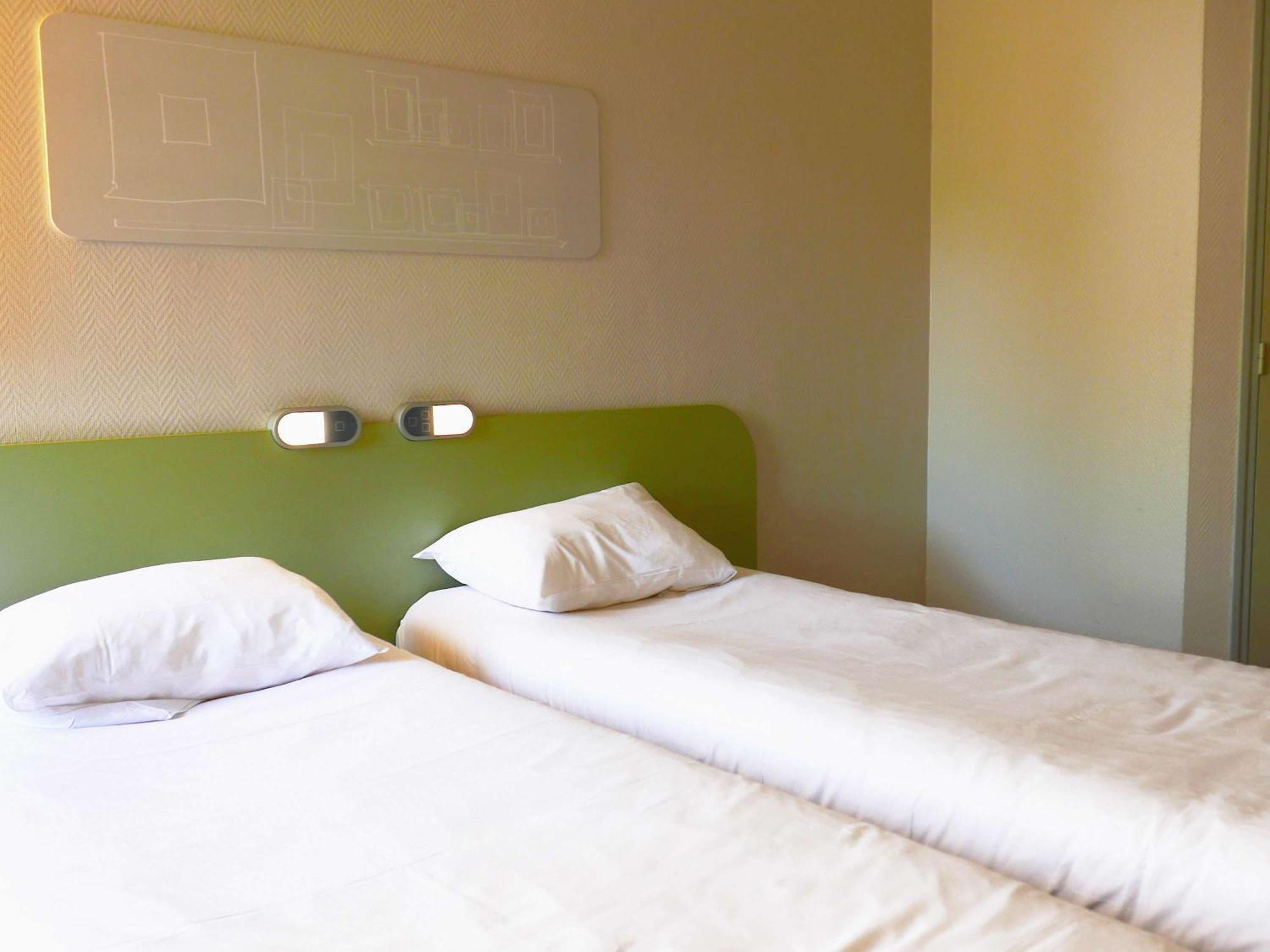 Hotel Ibis Budget Laval Bonchamp Les Laval Exteriér fotografie
