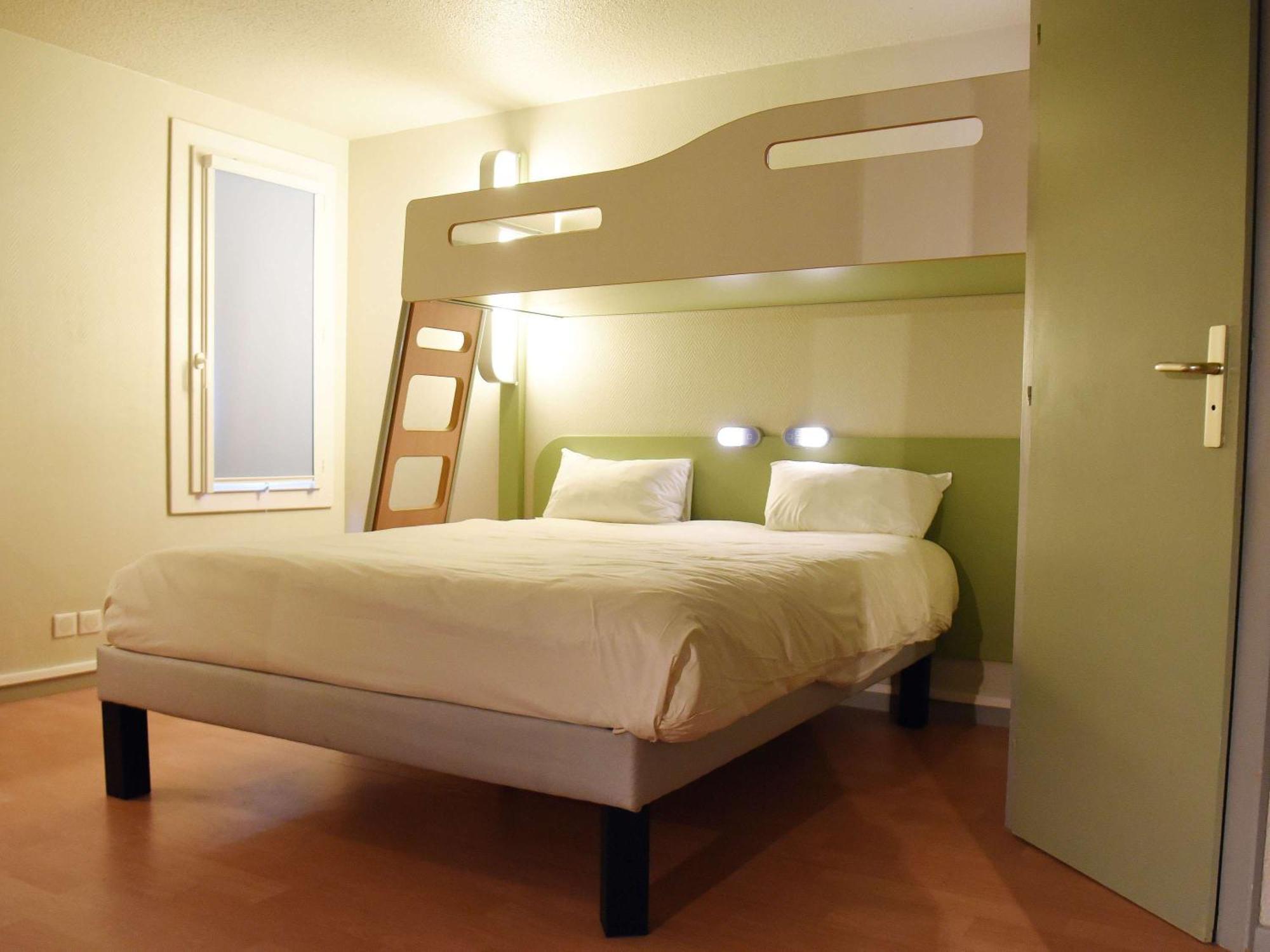 Hotel Ibis Budget Laval Bonchamp Les Laval Exteriér fotografie