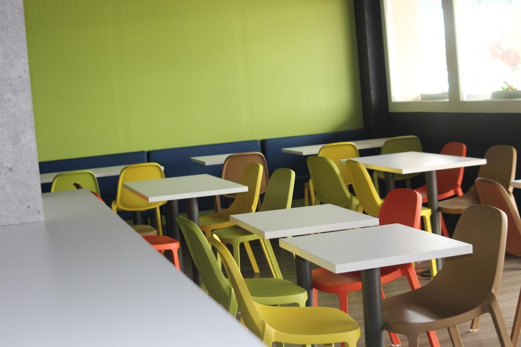 Hotel Ibis Budget Laval Bonchamp Les Laval Exteriér fotografie